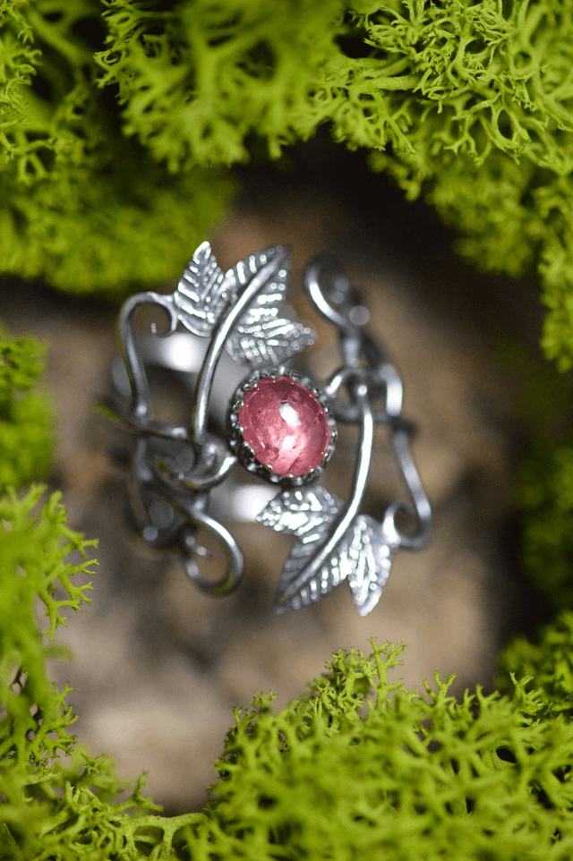 Bague Elfique - Tourmaline rose T49 à 56, feuilles de lierre