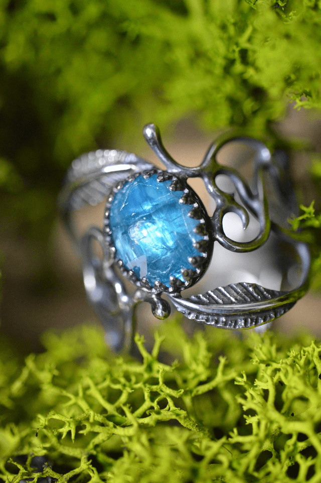 Bague Elfique - Cyanite bleu azur T55 à 63, feuilles simples