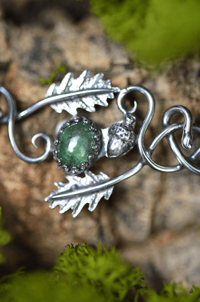 Collier Elfique - Emeraude, gland et feuilles de chêne