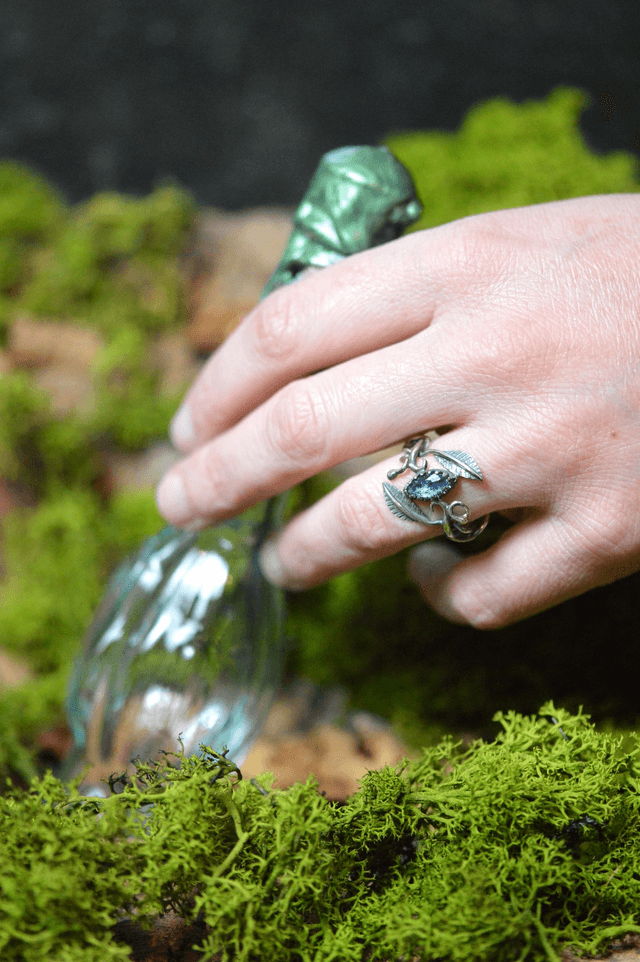 Bague Elfique - Cyanite azur T49 à 56, feuilles simples