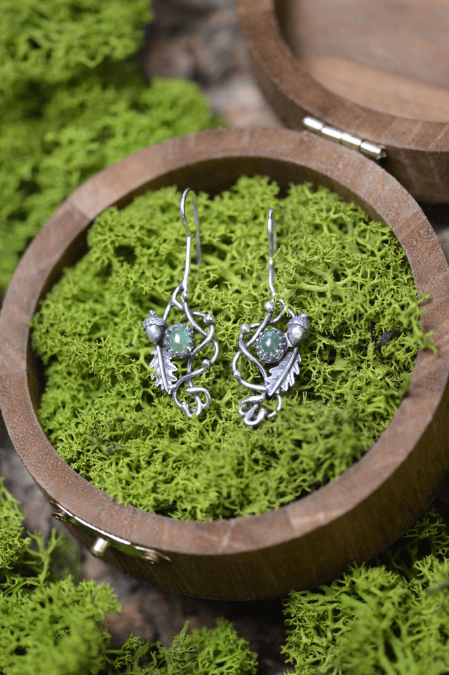 Boucles d'Oreilles Elfique - Emeraude, gland et feuilles de chêne