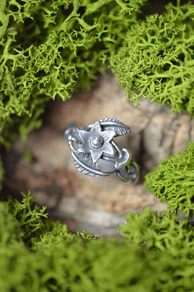 Bague Elfique - Fleur à six pétales T43 à 49, feuilles simples