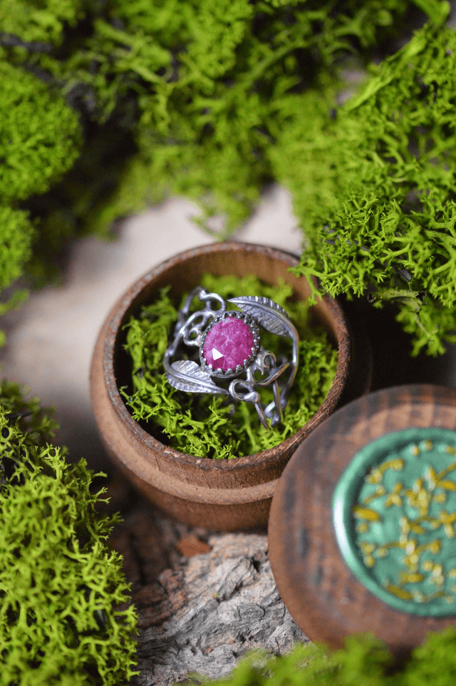 Bague Elfique - Rubis rose T53 à 59, feuilles simples