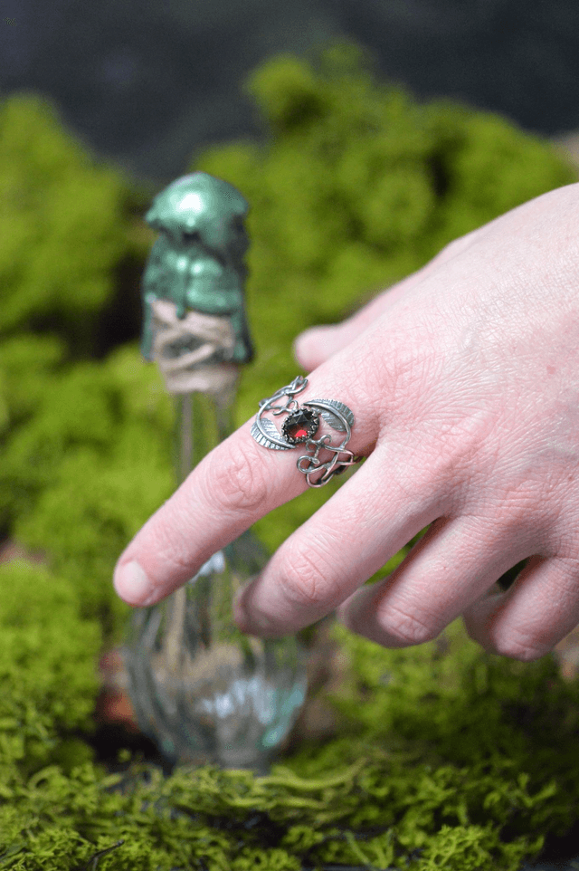 Bague Elfique - Grenat T60 à 68, feuilles simples