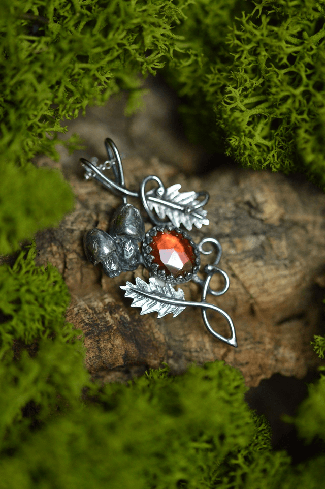 Pendentif Elfique - Grenat et champignons n°1
