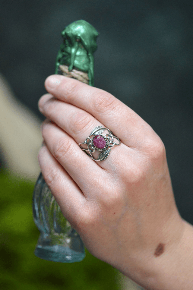 Bague Elfique - Rubis rose T53 à 59, feuilles simples