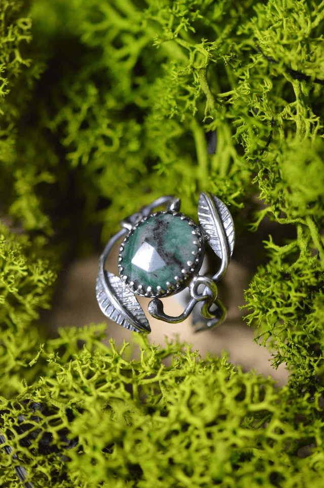 Bague Elfique - Emeraude T46 à 50, feuilles simples