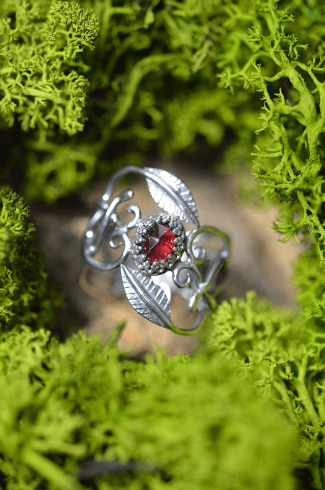 Bague Elfique - Grenat T53 à 59, feuilles simples