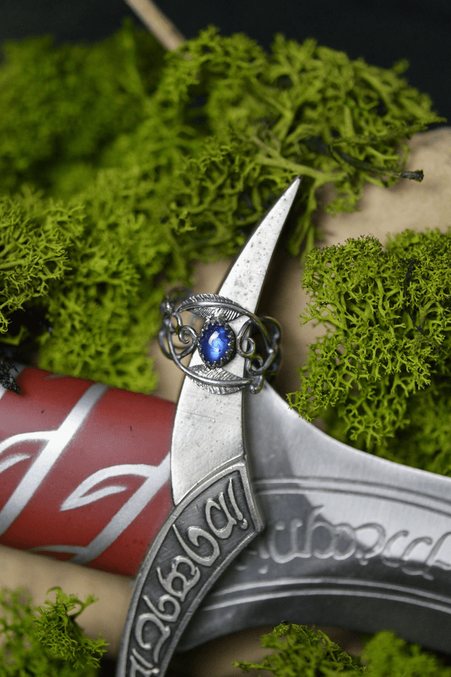 Bague Elfique - Cyanite bleu foncé T52 à 60, feuilles simples