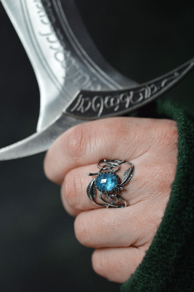 Bague Elfique - Cyanite bleu azur T55 à 63, feuilles simples