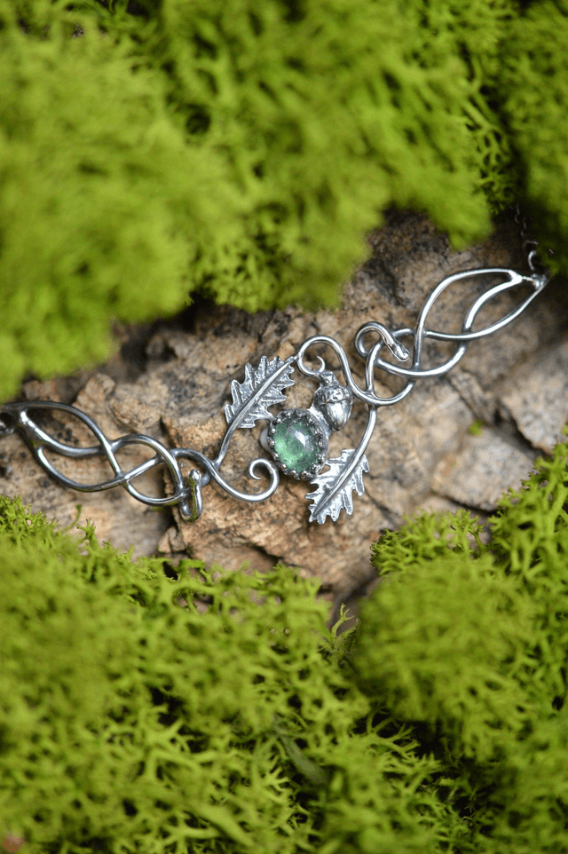 Collier Elfique - Emeraude, gland et feuilles de chêne