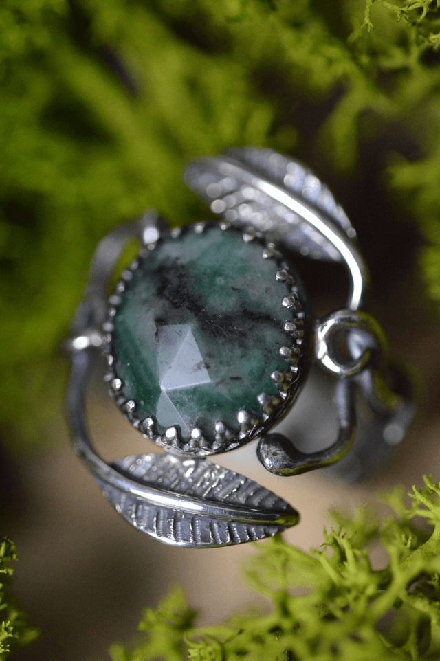 Bague Elfique - Emeraude T46 à 50, feuilles simples