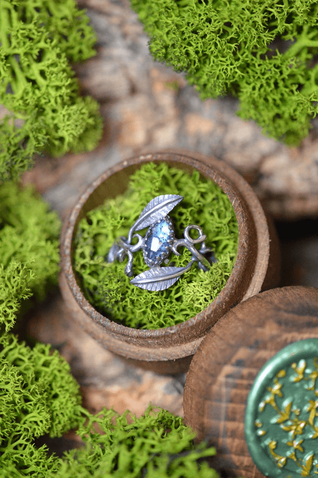 Bague Elfique - Cyanite azur T49 à 56, feuilles simples