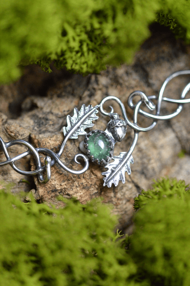 Collier Elfique - Emeraude, gland et feuilles de chêne