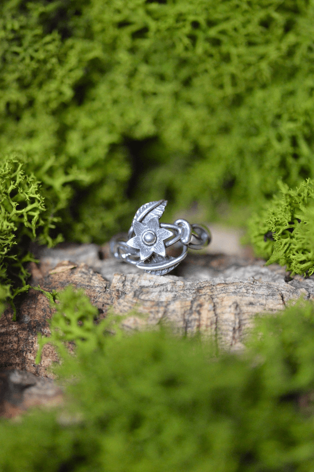 Bague Elfique - Fleur à six pétales T43 à 49, feuilles simples