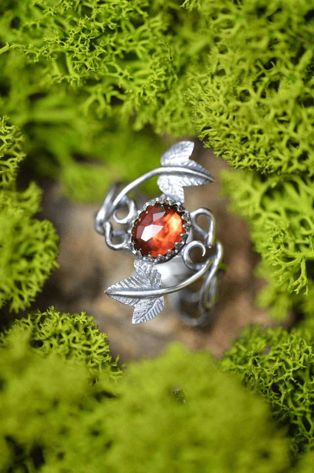 Bague Elfique - Grenat T54 à 62, feuilles de lierre