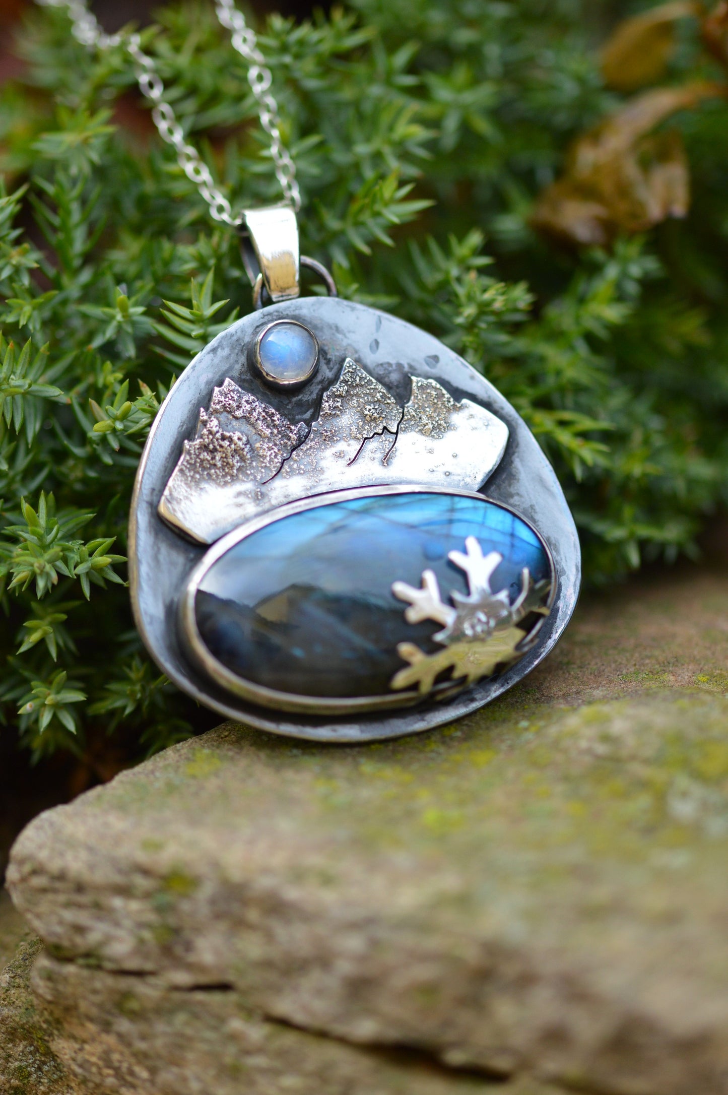 Pendentif -  N°2 "L'Esprit des Montagnes"