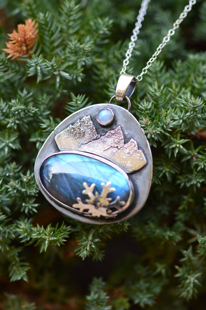 Pendentif -  N°2 "L'Esprit des Montagnes"